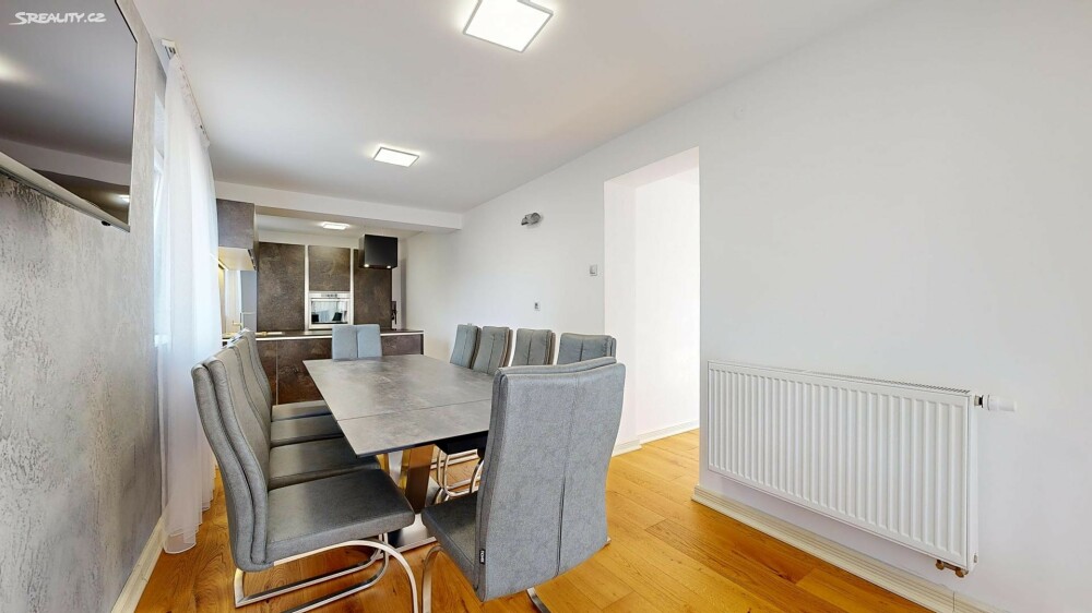 Prodej rodinného domu 197 m², pozemek 621 m²