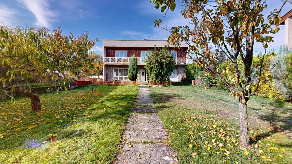 Prodej rodinného domu 209 m², pozemek 840 m²