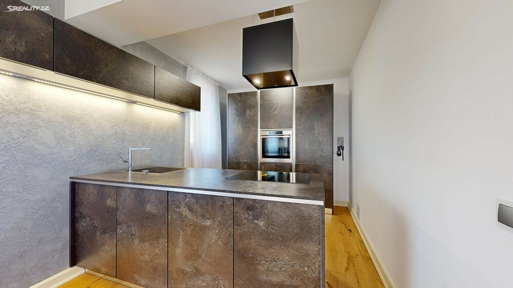 Prodej rodinného domu 197 m², pozemek 621 m²
