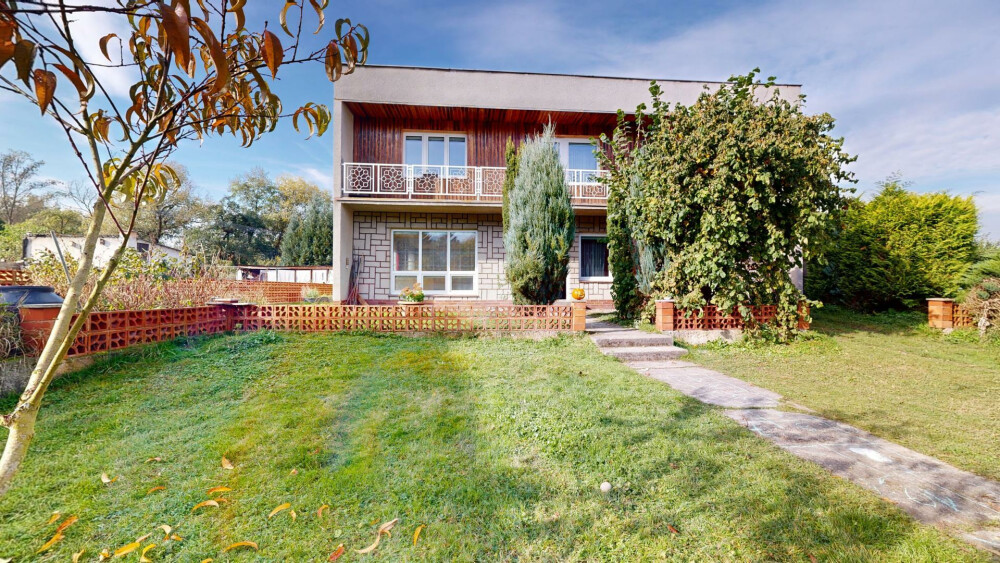 Prodej rodinného domu 209 m², pozemek 840 m²
