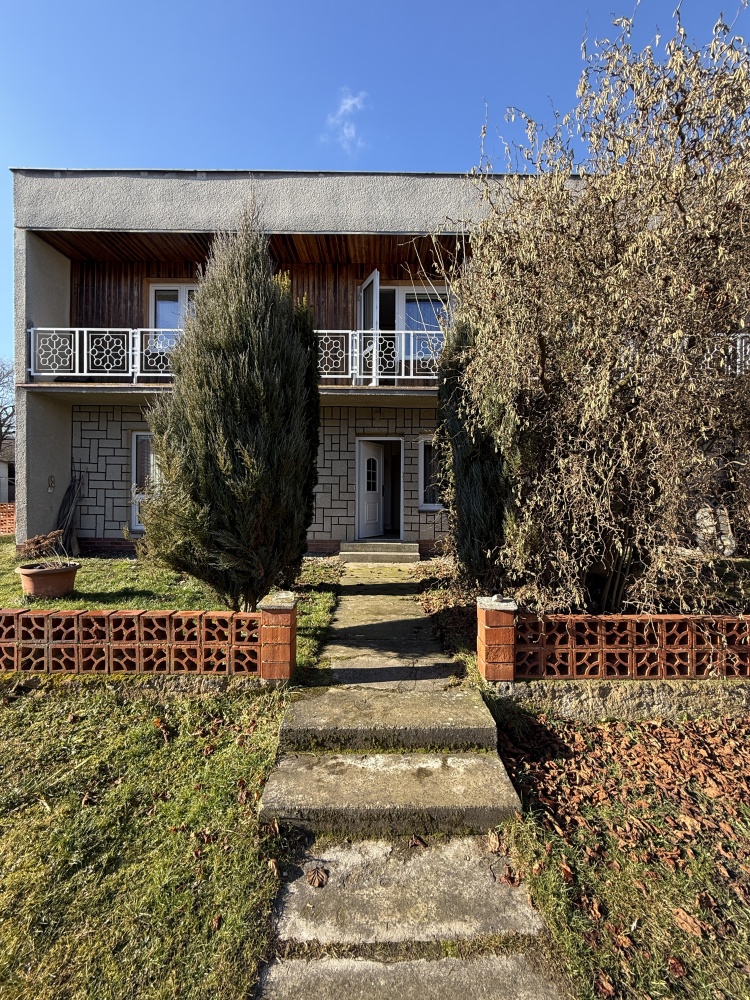 Prodej rodinného domu 209 m², pozemek 840 m²